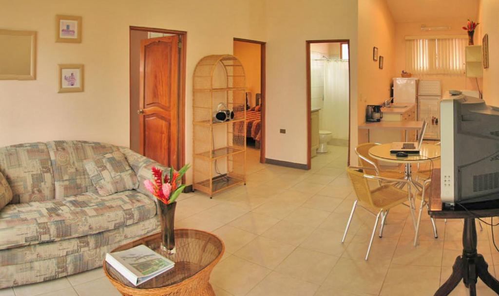 Santa Barbara de Heredia La Catalina Hotel & Suites חדר תמונה